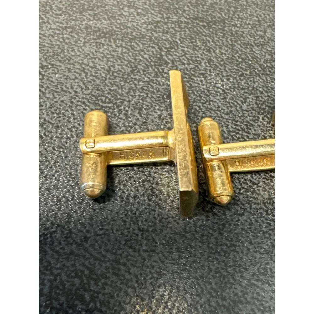 MENS VINTAGE MARKED HICKOK USA GOLD TONE METAL CUFFLINKS GOOD CONDITION